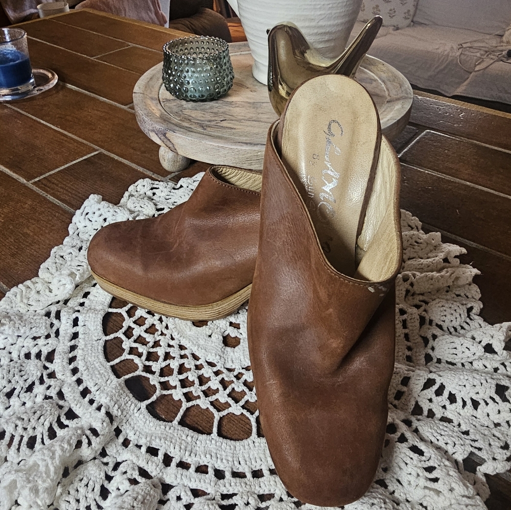 Vintage Platform Clogs
